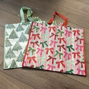 Homegoods TJMaxx Marshalls Viral Christmas Tree & Bow Print Tote Bags Set of 2